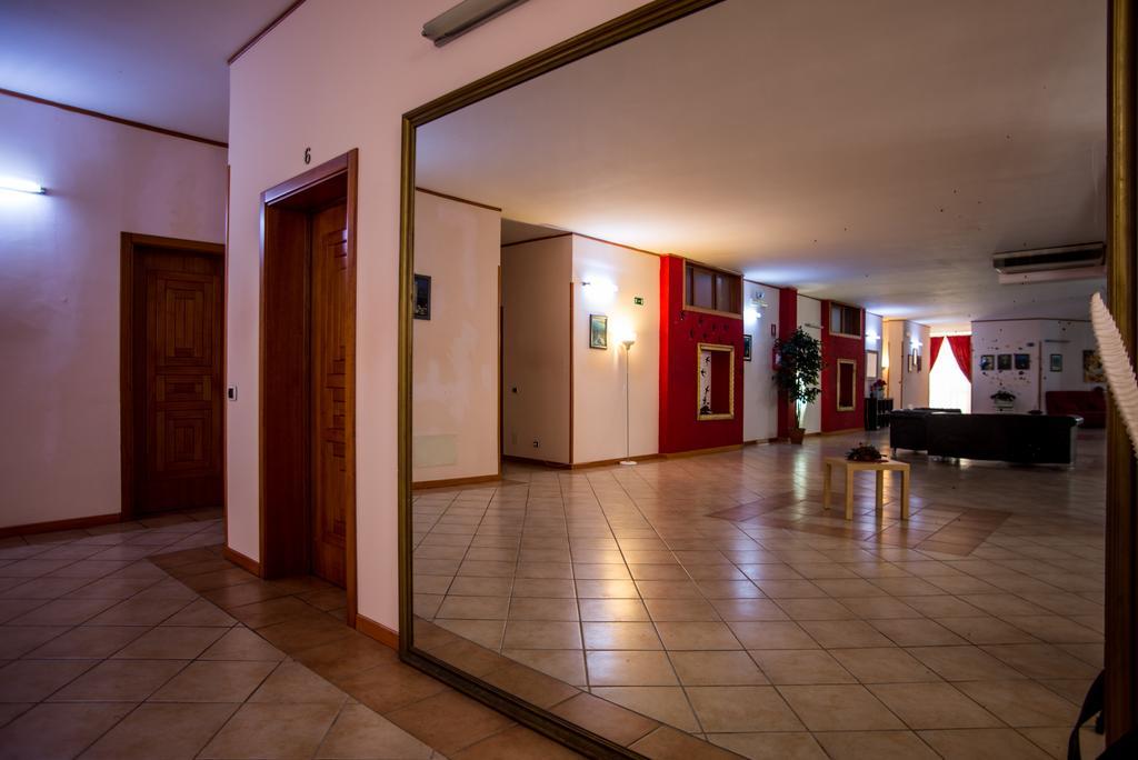 Hotel Residence Lupiae Lecce Exterior foto