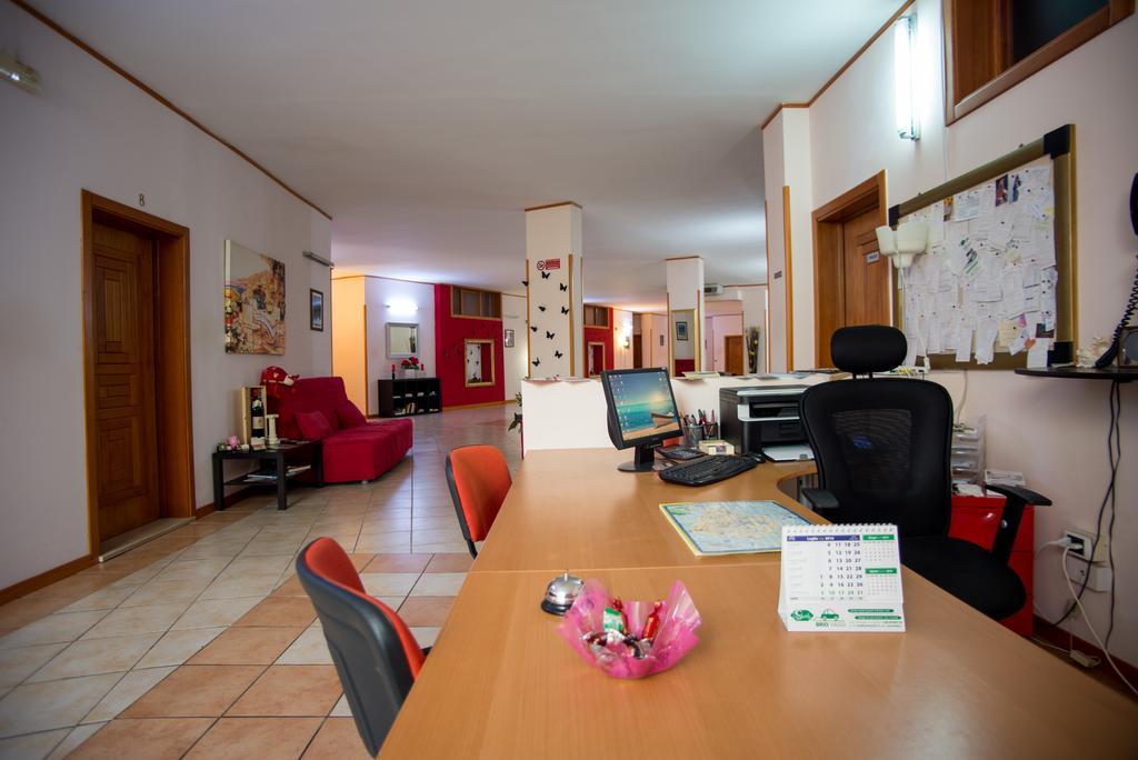 Hotel Residence Lupiae Lecce Exterior foto