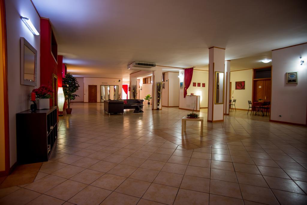 Hotel Residence Lupiae Lecce Exterior foto
