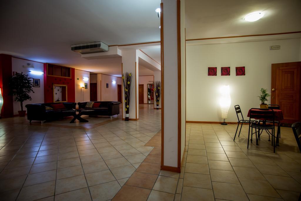 Hotel Residence Lupiae Lecce Exterior foto