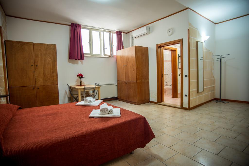 Hotel Residence Lupiae Lecce Exterior foto